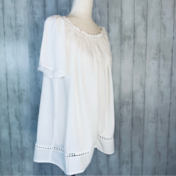 Xhilaration (Target) | Elegant White Women's Top - Picture 10 of 13